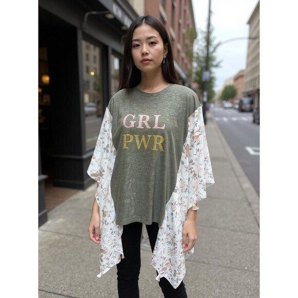 Boho Upcycled GRL PWR Tshirt Poncho One Size - Picture 3 of 3